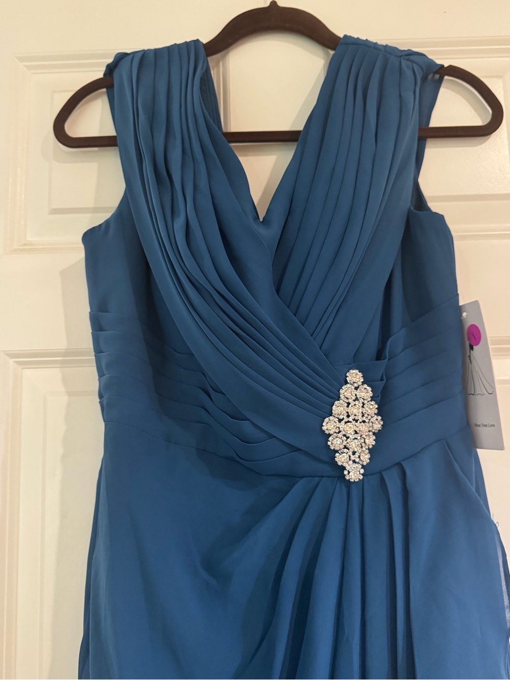 Wear Your Love Elegant Teal Blue V-Neck Evening Dress with Rhinestone Accent